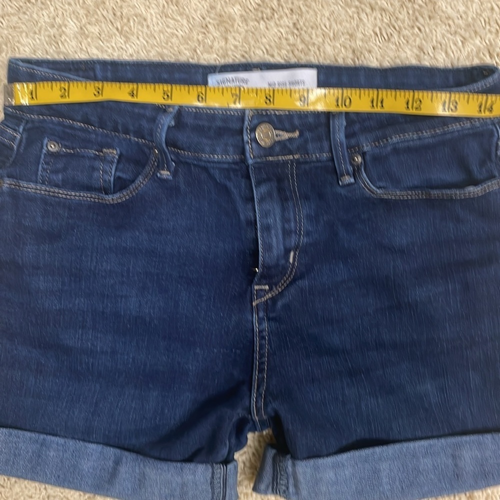 Levi Strauss & Co Signature Dark Wash Mid Rise Shorts Classic Cuffs Stretch Sz 2 - Picture 7 of 14